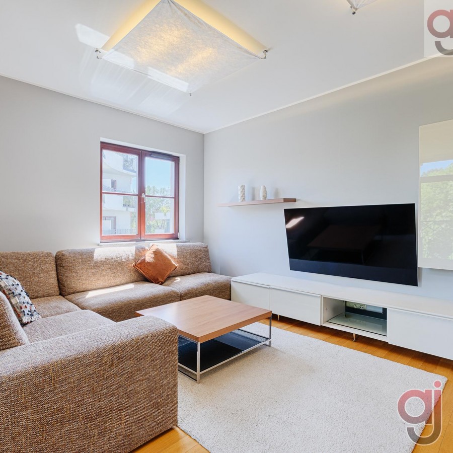 ł&oacute;dzkie, Ł&oacute;dź, Śr&oacute;dmieście, Tylna, 3-pok. 86,64 m2, 3 piętro, przy ul. Tylnej 8